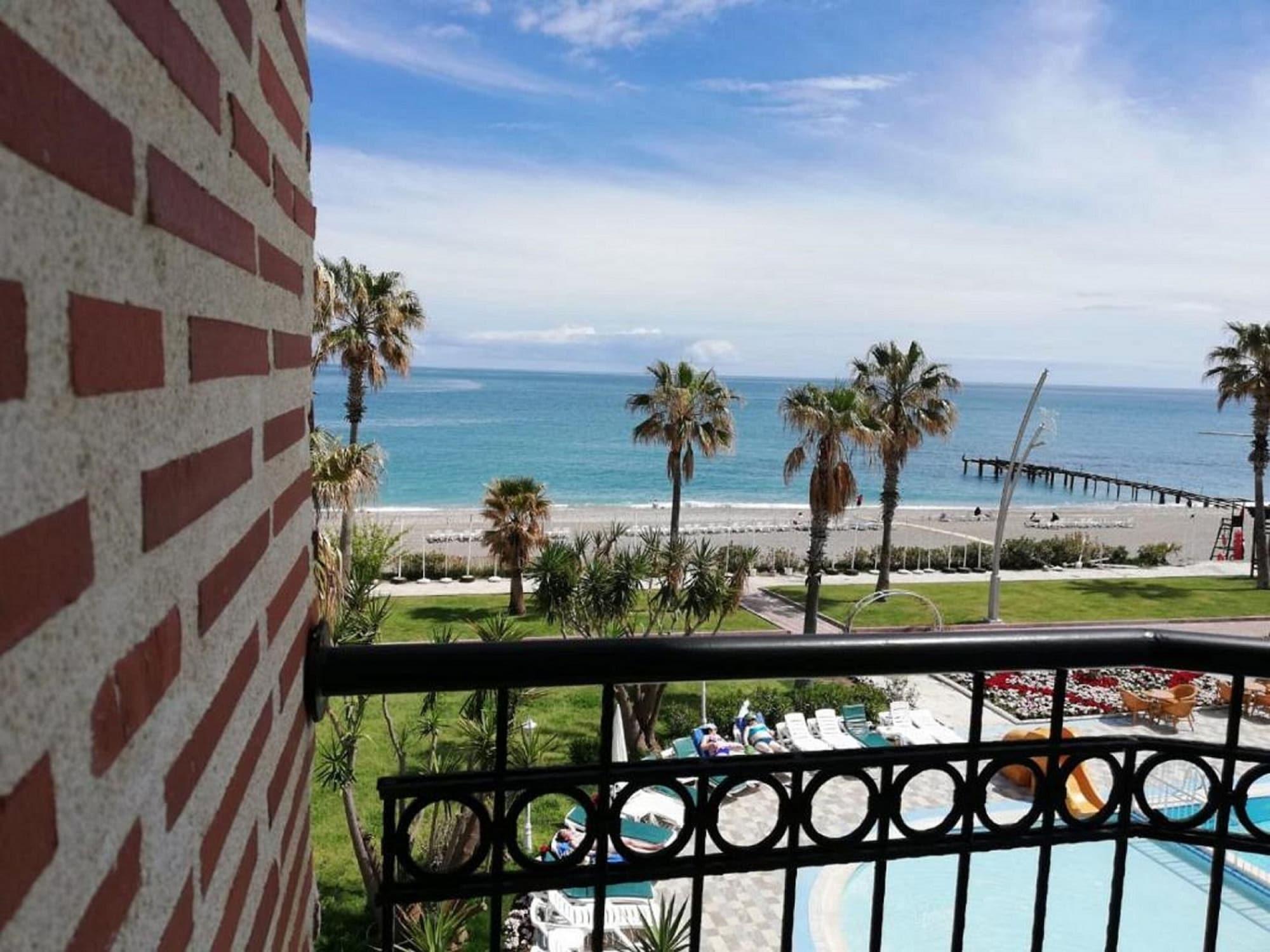 Labada Beach Hotel Çamyuva Dış mekan fotoğraf