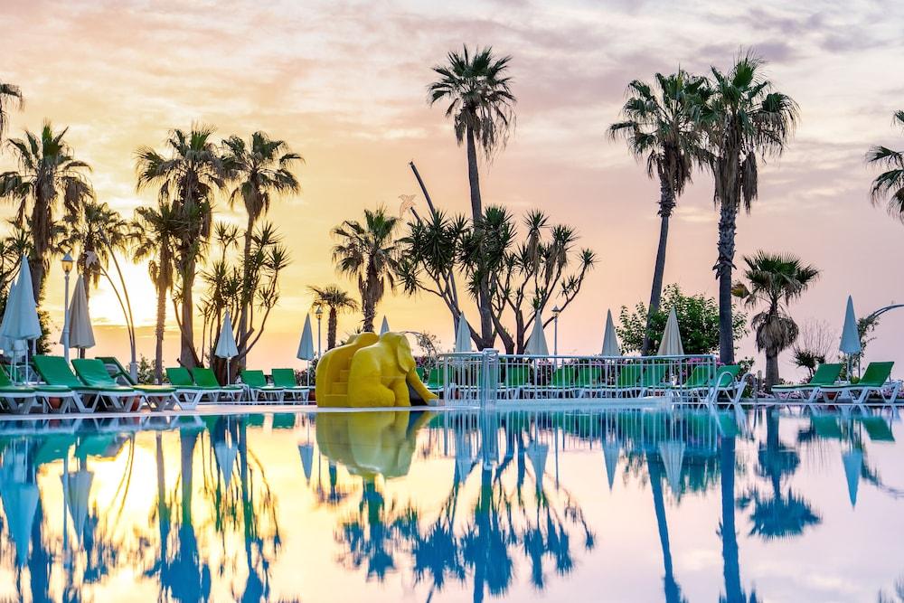 Labada Beach Hotel Çamyuva Dış mekan fotoğraf